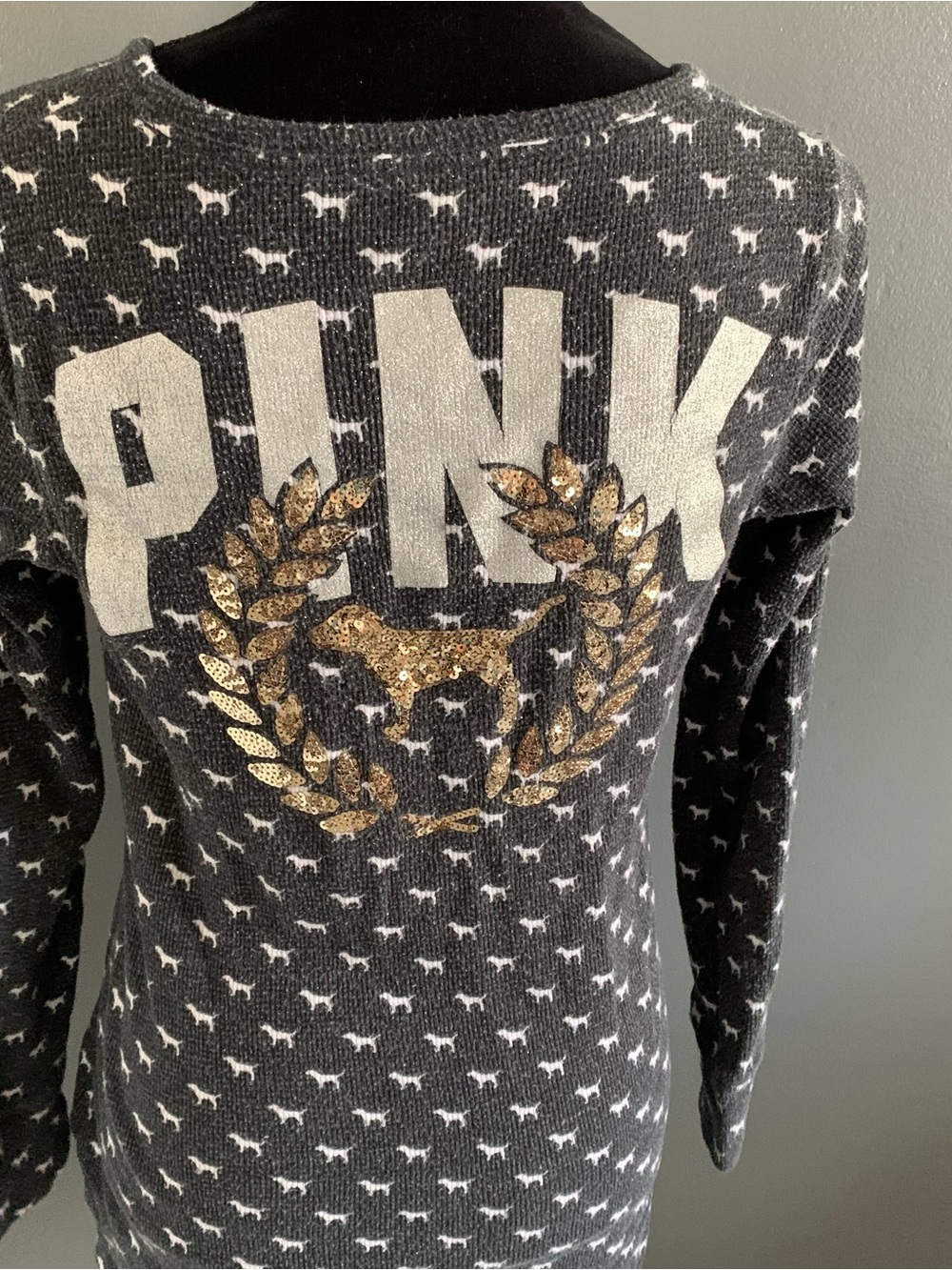 PINK Victoria's Secret Gray and Black Printed Sleepwear Top